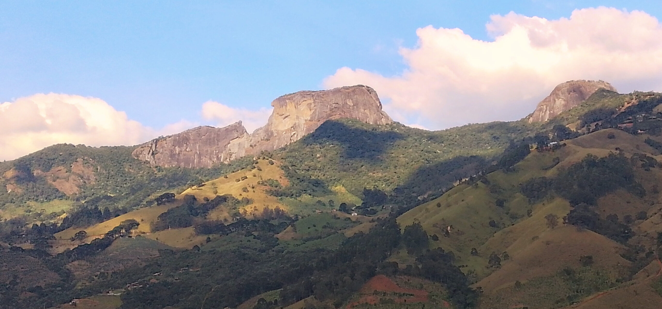 Pedra do baú São bento do sapucaí